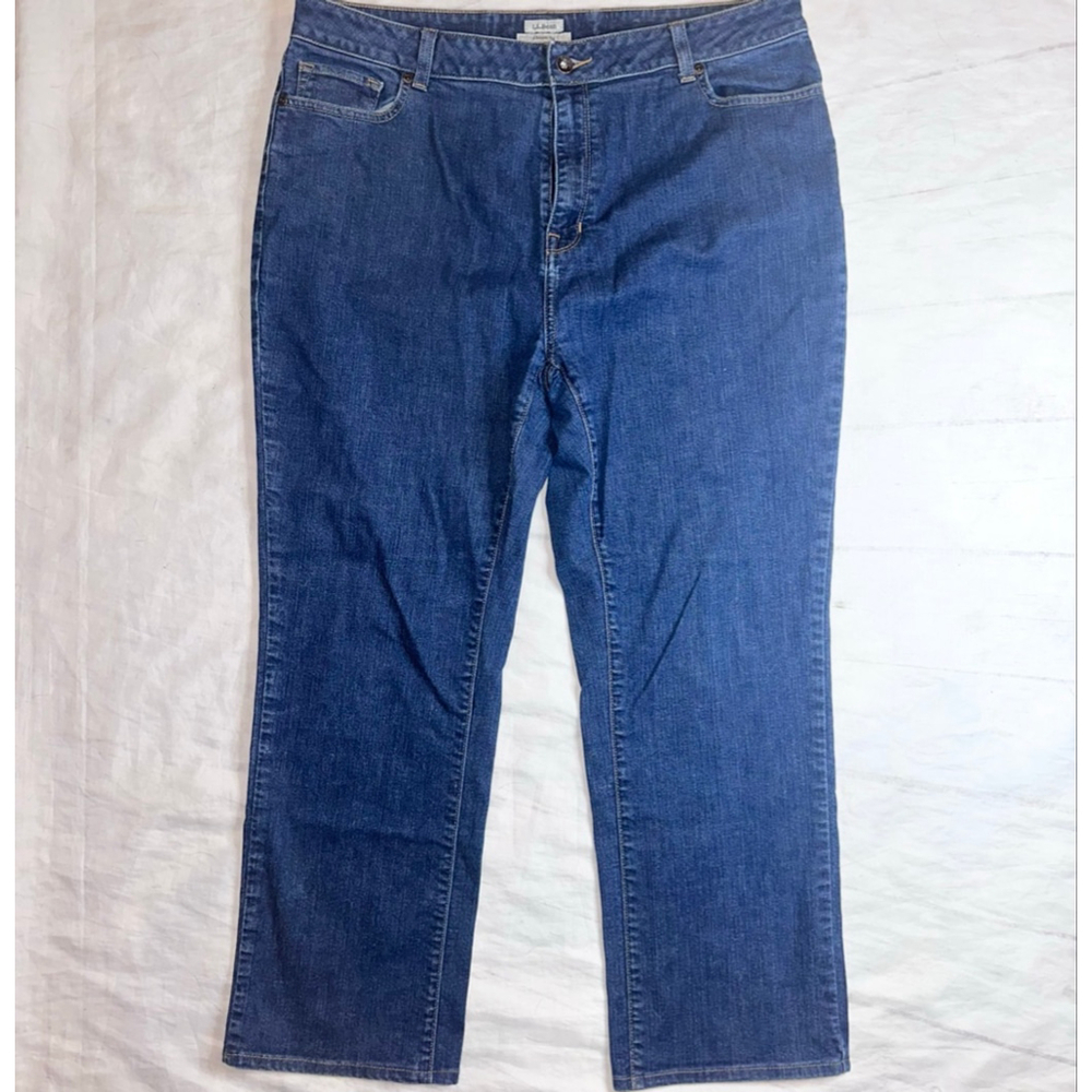 EUC Women's Size 18 Reg LL Bean Classic Fit Straight Leg Dk Denim Blue Jeans